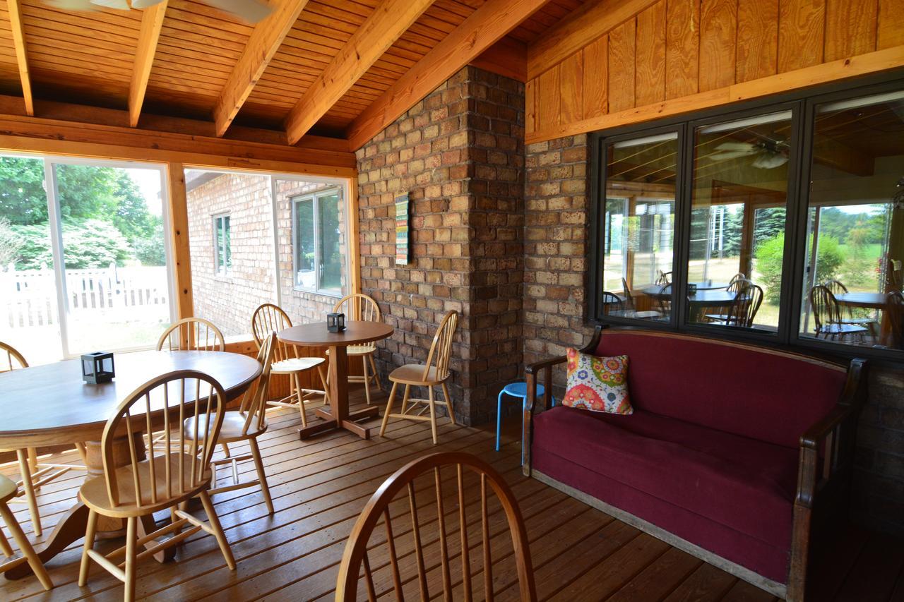 Hop & Vine Inn Fennville Екстер'єр фото
